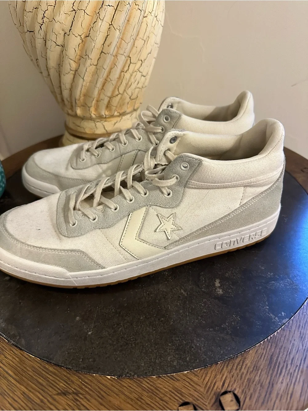 Converse Men’s Low-Top Sneakers in Light Beige and Off-White